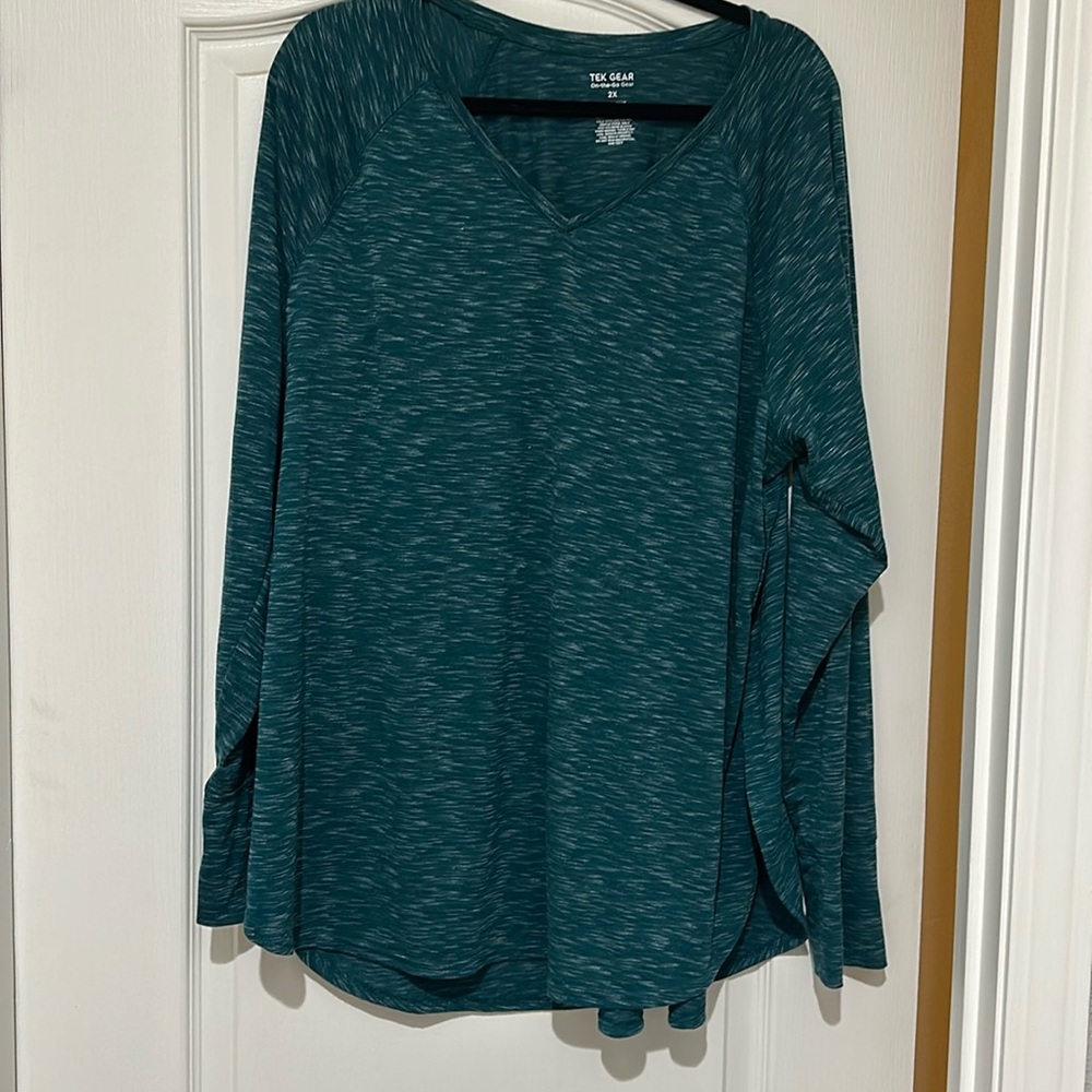 TEK GEAR long sleeved shirt